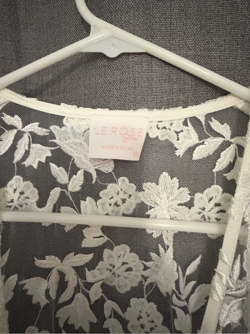 LE ROSE LACE MAXI BRIDAL ROBE - Picture 4 of 6